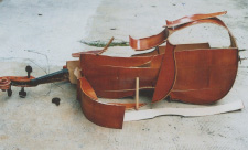 Kaputtes Cello